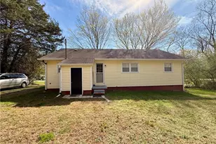 4330 Landi Ln, Mebane, NC 27302 - Photo 2