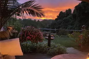 5915 Hollow Wood Ct, Winston-Salem, NC 27104 - Photo 2