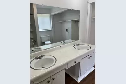 1703 Walker Avenue, Greensboro, NC 27403 - Photo 8