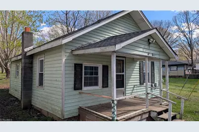 107 Murphy Street, Liberty, NC 27298 - Photo 2