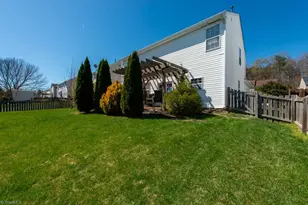 4556 Fairport Ct, High Point, NC 27265 - Photo 2