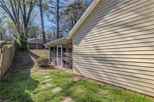 1056 Gales Ave, Winston-Salem, NC 27106 - Photo 6