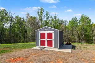 3724 Millennium Dr, Greensboro, NC 27455 - Photo 28