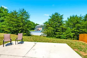 551 Clear Meadow Dr, Winston-Salem, NC 27107 - Photo 24