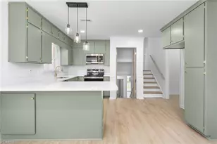 3005 Twin Lakes Dr, Greensboro, NC 27407 - Photo 6