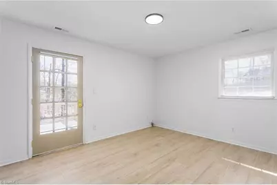 3005 Twin Lakes Drive, Greensboro, NC 27407 - Photo 16