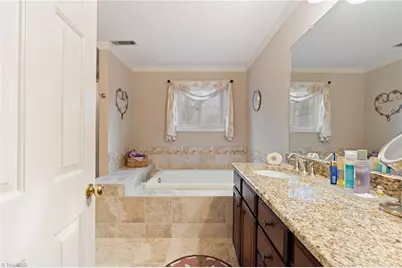 924 Ashley Glen Drive, Winston-Salem, NC 27104 - Photo 32