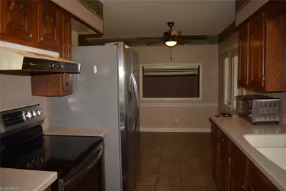 301 Lindale Drive, High Point, NC 27265 - Photo 12