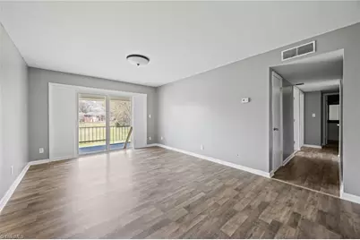 2817 N Ohenry Boulevard #G, Greensboro, NC 27405 - Photo 10