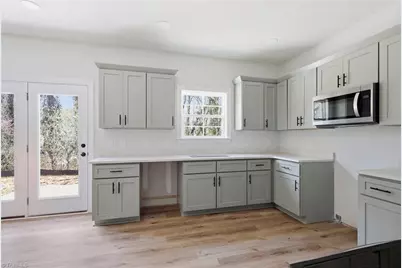 529 Dogwood Circle, High Point, NC 27260 - Photo 10