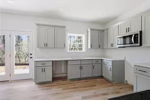 529 Dogwood Cir, High Point, NC 27260 - Photo 10