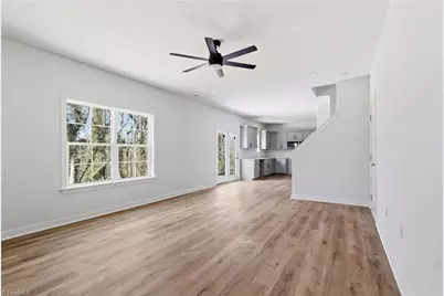 529 Dogwood Circle, High Point, NC 27260 - Photo 6