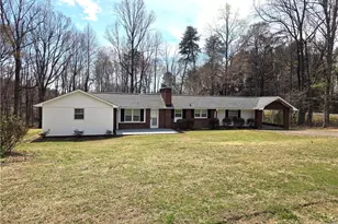 1461 Chestnut Grove Rd, King, NC 27021 - Photo 2