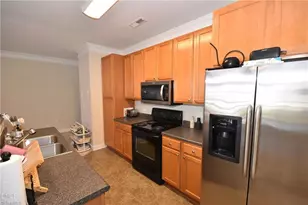 104 Sunset Cir, Greensboro, NC 27408 - Photo 12