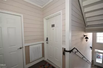 104 Sunset Circle #204, Greensboro, NC 27408 - Photo 4