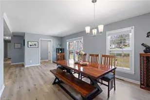 2302 Beaverbrook Dr, Greensboro, NC 27406 - Photo 6