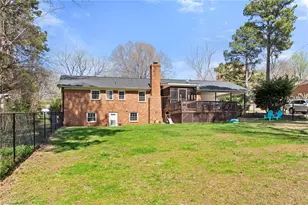 2302 Beaverbrook Dr, Greensboro, NC 27406 - Photo 34