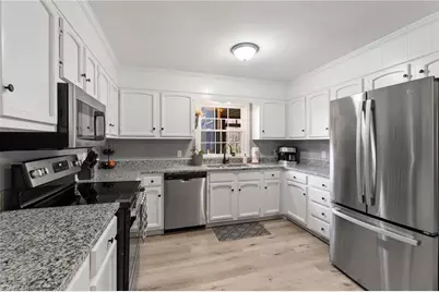 2302 Beaverbrook Drive, Greensboro, NC 27406 - Photo 8