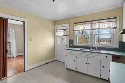 205 Triplett Street, Jonesville, NC 28642 - Photo 12