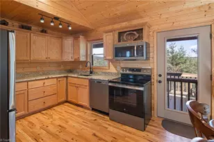 128 Deer Antler Dr, Purlear, NC 28665 - Photo 8