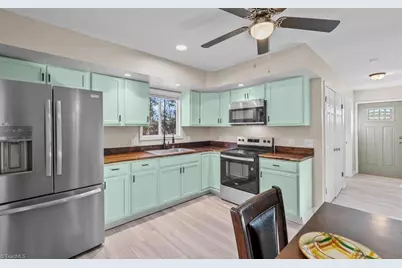 7489 Riverside Road, Seagrove, NC 27341 - Photo 12