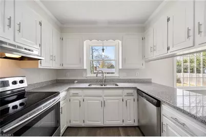 2821 Edgewood Avenue, Burlington, NC 27215 - Photo 8