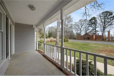 2821 Edgewood Avenue, Burlington, NC 27215 - Photo 2