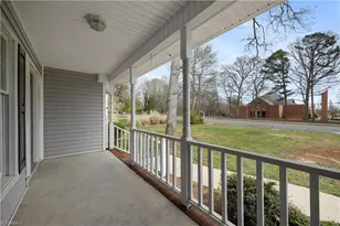 2821 Edgewood Ave, Burlington, NC 27215 - Photo 2