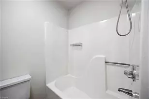 2821 Edgewood Ave, Burlington, NC 27215 - Photo 32