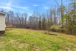 670 Foxwood Rd, Madison, NC 27025 - Photo 2