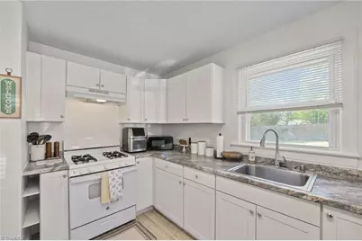 721 Taylor Street, Eden, NC 27288 - Photo 10