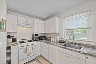 721 Taylor St, Eden, NC 27288 - Photo 10