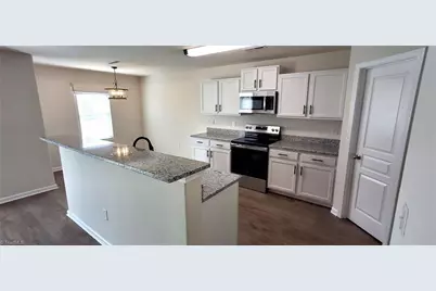 134 Pillow Lane, Burlington, NC 27217 - Photo 6