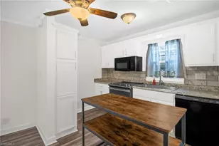 2805 Kentwood St, Greensboro, NC 27405 - Photo 10