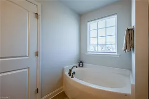 5180 Sedge Hollow Dr, Kernersville, NC 27284 - Photo 20