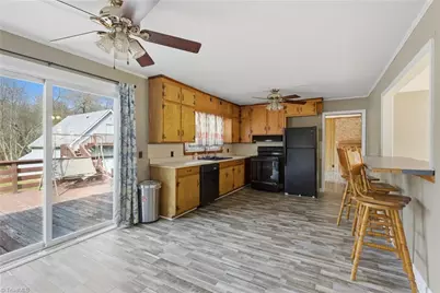 1313 Ridgewood Avenue, Reidsville, NC 27320 - Photo 12