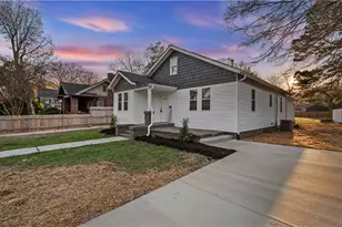 615 Atwater St, Burlington, NC 27215 - Photo 1