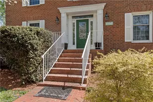 5664 Regents Park Rd, Kernersville, NC 27284 - Photo 6