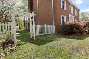 5664 Regents Park Rd, Kernersville, NC 27284 - Photo 2