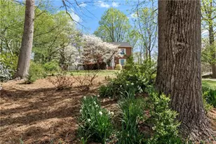 5664 Regents Park Rd, Kernersville, NC 27284 - Photo 4