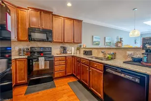 2703 Kingsbury Ct, Burlington, NC 27215 - Photo 12