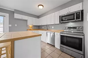 5723 Bramblegate Rd, Greensboro, NC 27409 - Photo 16