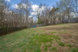 3627 Signet Dr, Winston-Salem, NC 27101 - Photo 36