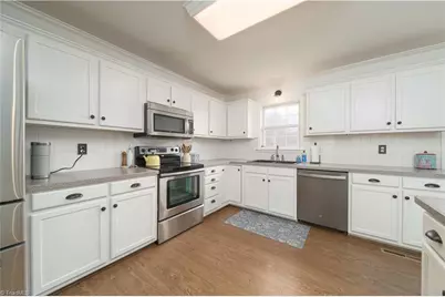 4100 Tolley Ridge Lane, Winston-Salem, NC 27106 - Photo 6