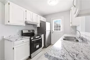 1109 Benjamin Benson St, Greensboro, NC 27406 - Photo 12