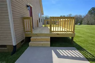 2208 Foxfire Ln, Burlington, NC 27217 - Photo 18