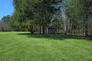 2208 Foxfire Ln, Burlington, NC 27217 - Photo 20