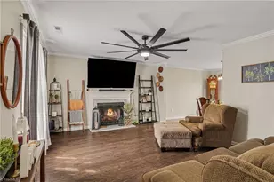 274 Winfield Dr, King, NC 27021 - Photo 4