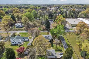 303 E Swannanoa Ave, Liberty, NC 27298 - Photo 48