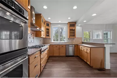 303 E Swannanoa Avenue, Liberty, NC 27298 - Photo 16